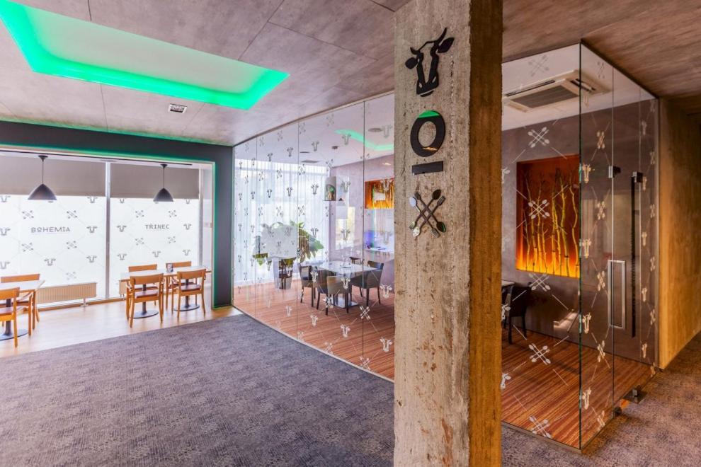 Steelhouse Hotel Trinec Esterno foto