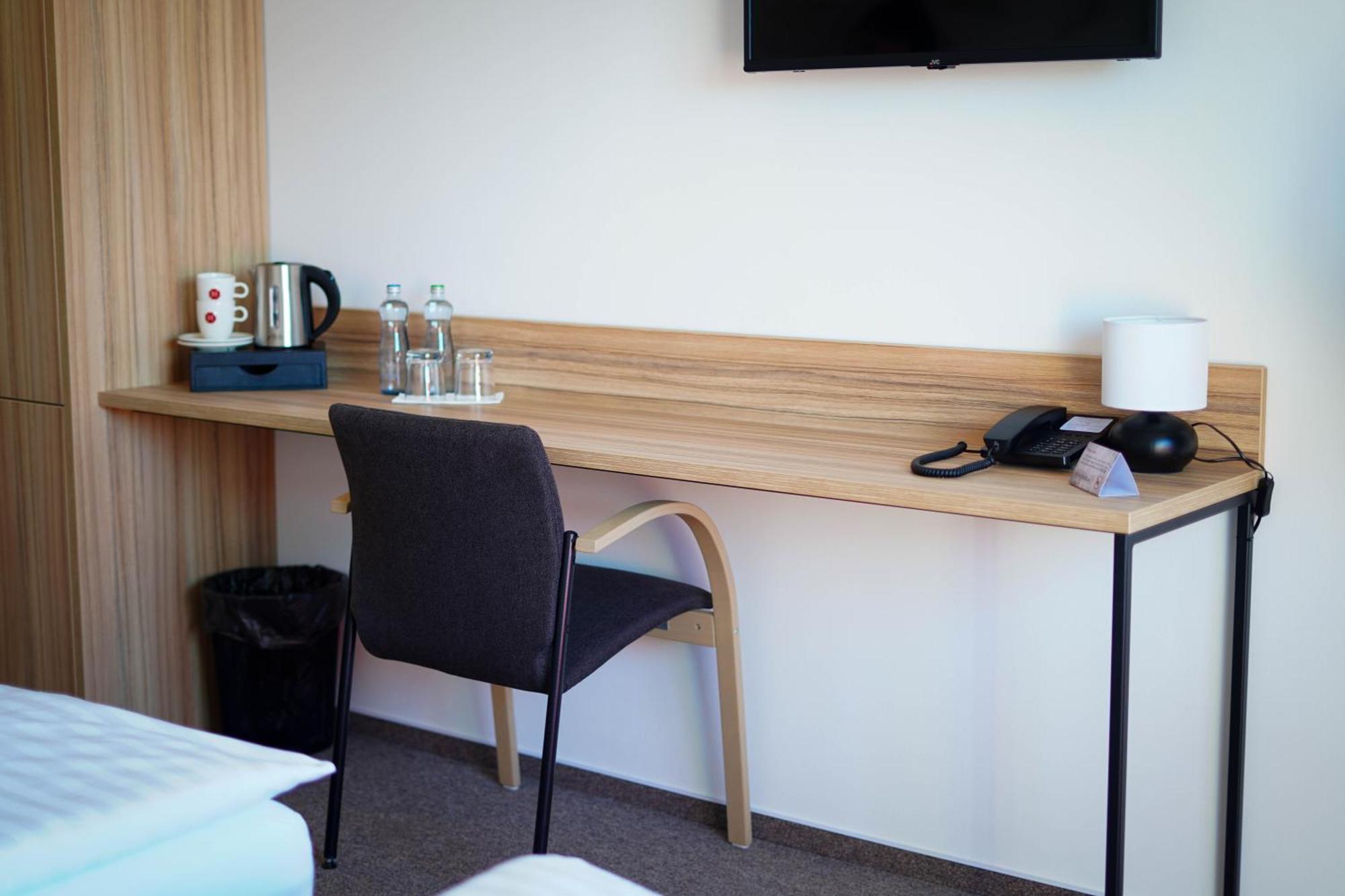 Steelhouse Hotel Trinec Esterno foto